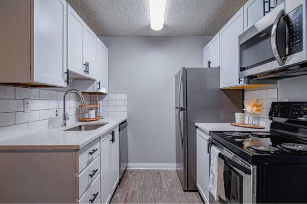 $1,175 / 1br - 366ft2 - LVP Flooring, On-Site Management, Pet-Friendly, BILT Rewards63981529783170124