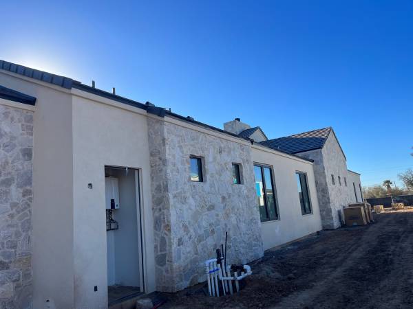 STUCCO& STONE VENEER 1