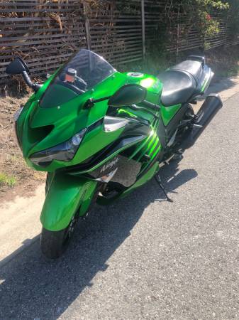 grrさん ONLY 15 Kawasaki ZX-14R ABS– Only 5,900 Miles – All Original
