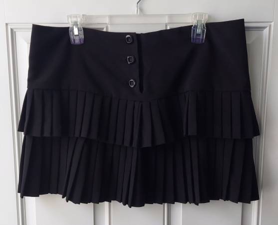 Double Pleated Black Skirt 1
