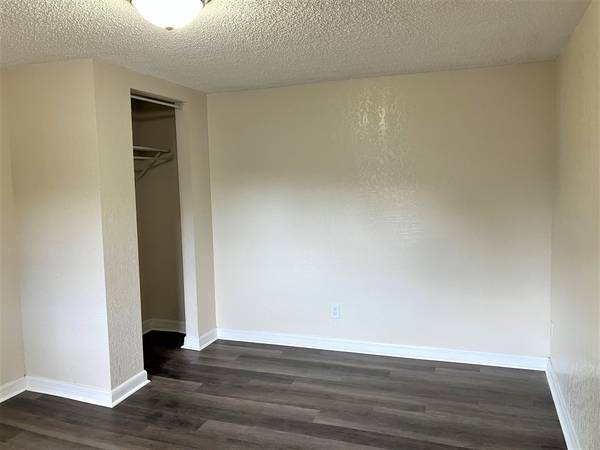 $1,695 / 3br - NICE 1 Car Garage w/ This Dade City 3BR/1BA Home NO APPLICATION FEE! (Dade City)63980539602562123