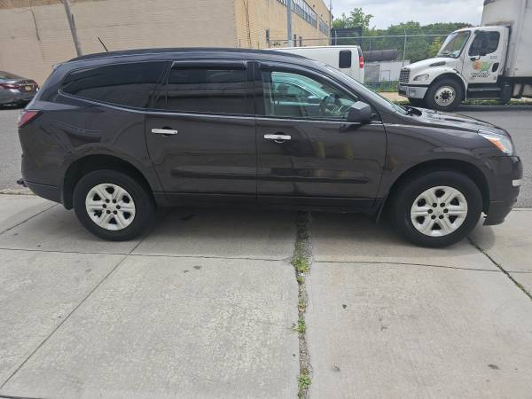 2017 chevy traverse - $6,500 (Woodside.ny)63618003772161123