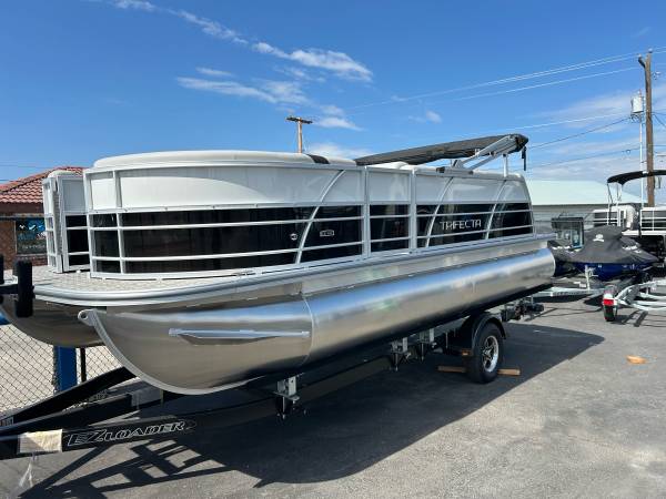 *2025 TRIFECTA LE PONTOON* 1