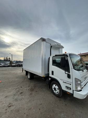 14.5' x 8.5' Climate-Controlled Truck Box with Lift Gate 1