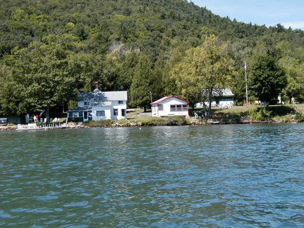 $1,000 / 2br - 600ft2 - Sept. Special for Cabins on Lake George in the Adirondacks - $200 off (Ticonderoga)63756299965315120