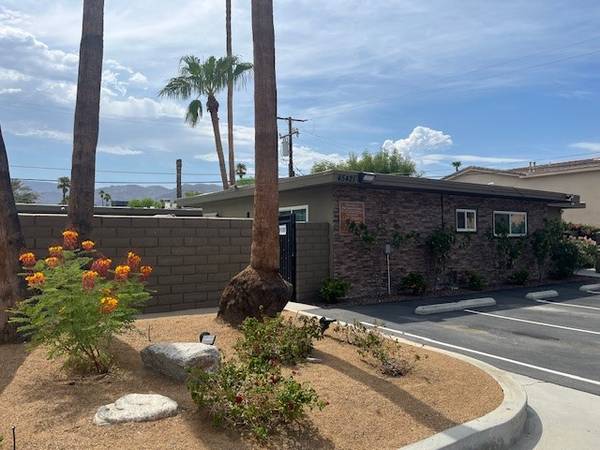 $1,795 / 2br - Cottage Style Homes - In-Unit Washer Dryer -Large Private Yard - (Palm Desert, Bermuda Dunes, Indio, La Quinta)63686282343809123