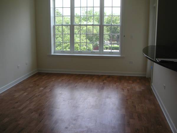$2,175 / 2br - 1075ft2 - Renovated, Central Air, WD, Microwave (Credit Issues? I can help!) (Palatine)63898602766467121