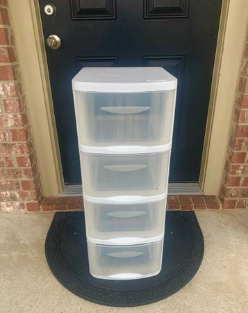 Stylemaster 4- drawer white chest with see-thru drawers . See pics for Measureme 1