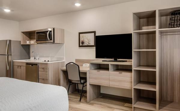 $2,016 / 1br - Act Fast! Limited Availability - No Lease, No Deposit (11329 Pacific Hwy SW, Lakewood, WA)63814636045825123