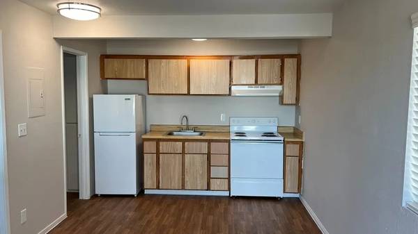 $849 / 1br - 450ft2 - 1/BD, Pool, Pets Allowed (3770 University Center Drive, Las Vegas, NV)63859498095491122
