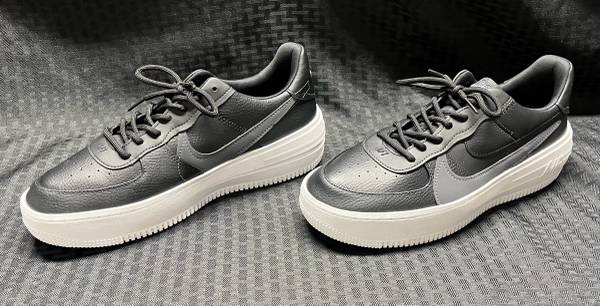 Nike Women’s Air Force 1 Platform Sneakers - 11 1