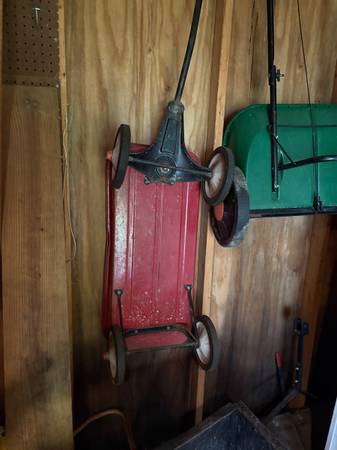 Red wagon 1