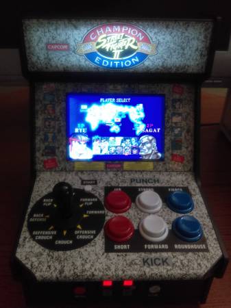 STREET FIGHTER 2 CHAMPION EDITION MINI ARCADE 1