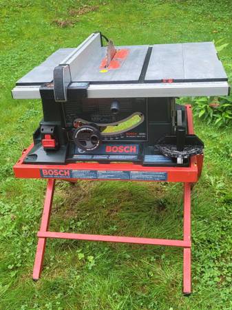 Bosch 4000 Table saw w folding stand 1