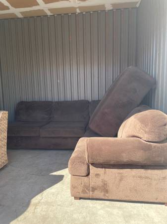 Alerta en la acera, sofá y otomana gratis, debe recogerse (Englewood)63921242910466120