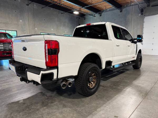 2023 Ford F-350 Super Duty Diésel 4x4 4WD Camioneta F350 Lariat 4 puertas Cabina Extendida - $72,900 (Platinum Motors Corp)63438262343043123