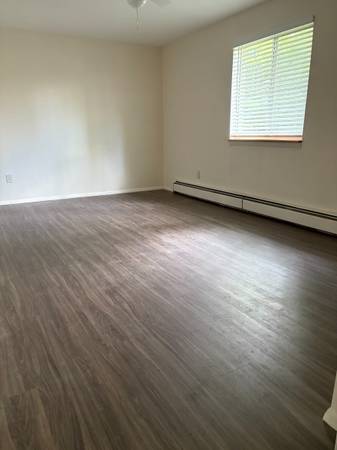 $795 / 2br - 1000ft2 - Oakleigh Apartments Near Middlefield and Orwell (Trumbull County)63907609840003123