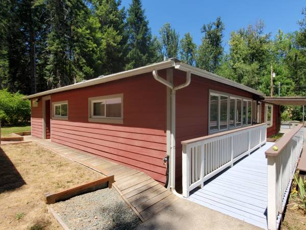 $399,900 / 3br - 1592ft2 - 3 bd 3 bath home on 1.56 Acres (Glendale, Oregon)63972528641283123