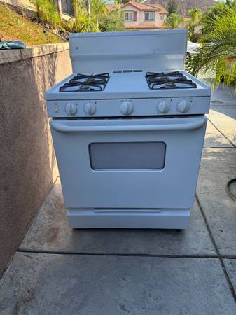 GE Range 1