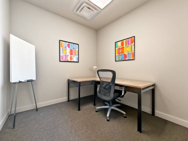 $862 ⛱️Catch the Final Summer Breeze in Your New Office! Limited Time Offer (Bellingham/ Barkley)635095710099231219