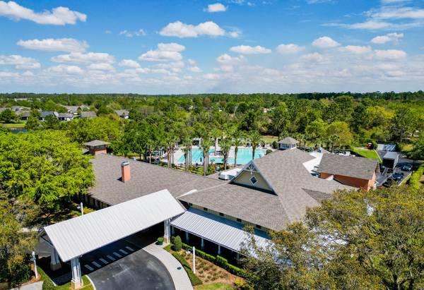 $455,000 / 3br - 2111ft2 - OFF-MARKET DeLand Florida Home in 55+ Gated Community (DeLand Florida)64010332639874124