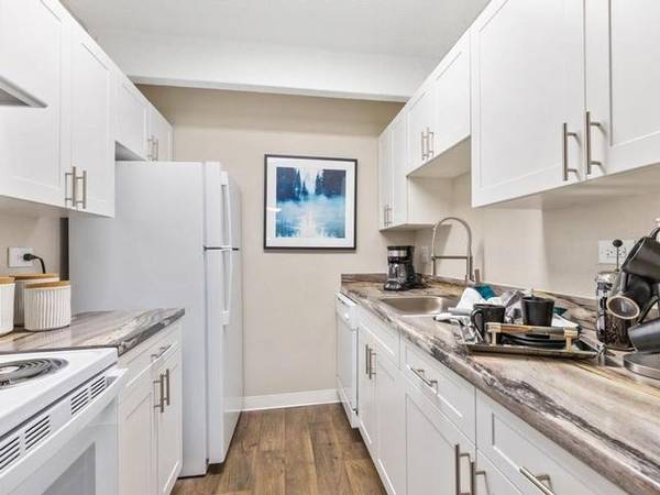 $1,513 / 2br - 900ft2 - Fantastic Location Near RTD Light Rail & Bus Lines (7100 E Evans Ave, Denver, CO 80224)63962796434050123