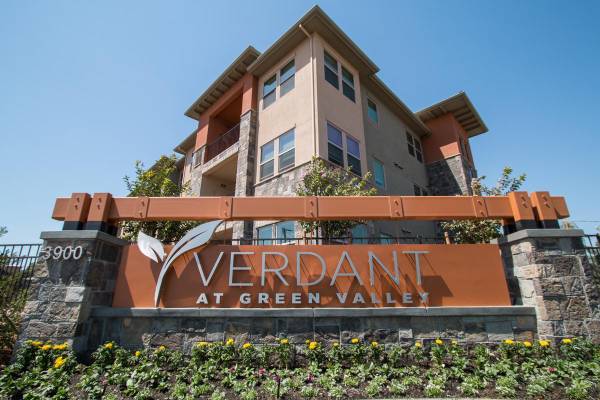 $2,284 / 1br - 712ft2 - Pet-Friendly 712 SF Apartments with Pool and Gym Access (fairfield / vacaville)63682796217475124