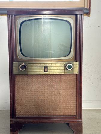 Old Zenith TV 1