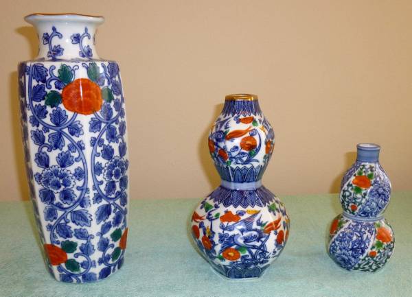 Set Of 3 Ceramic Flower Vases - $30 (Palm Desert)62969134313345120