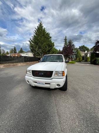 2002 Ford Ranger EDGE w/Camper 1