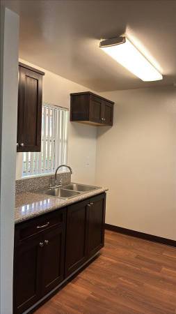 Unbeatable 4 BR-Affordability Meets Convenience in the Valley 1