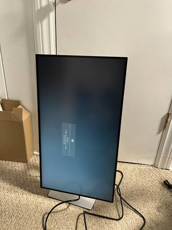 Dell UltraSharp 27 USB-C Hub Monitor - U2722DE w/ KVM - computer