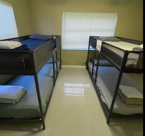 $185 Bed in Shared Room (Miami Lakes PSN)63906439482114120