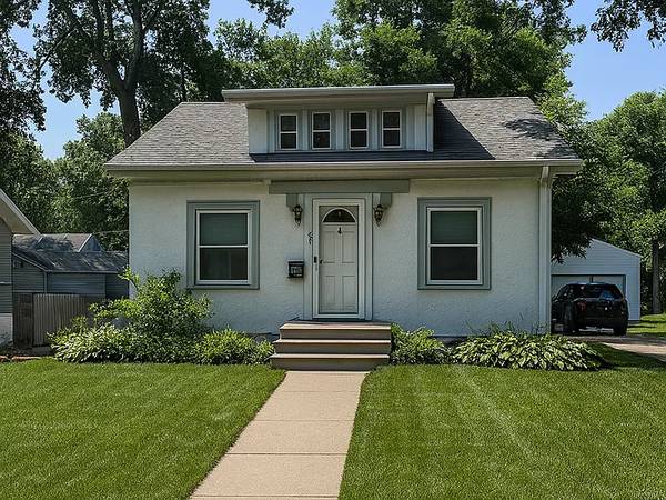 $999 / 3br - 1456ft2 - 3BR Bungalow in Saint Louis Park 🌳 (Saint Louis Park)64048422230145120