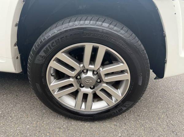 2013 Toyota 4Runner GRN280L/GRN285L/TRN280L/TRN285L - $21,999 (+ Sports Cars International - Lynnwood)63617333021315123
