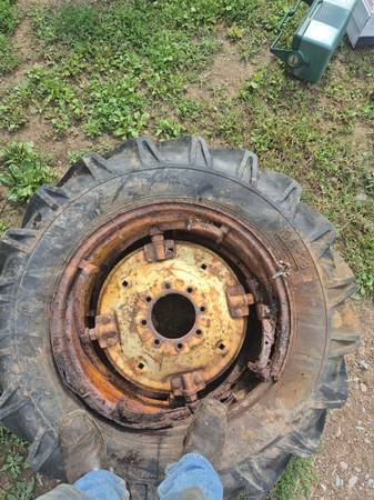John deere center rim 1