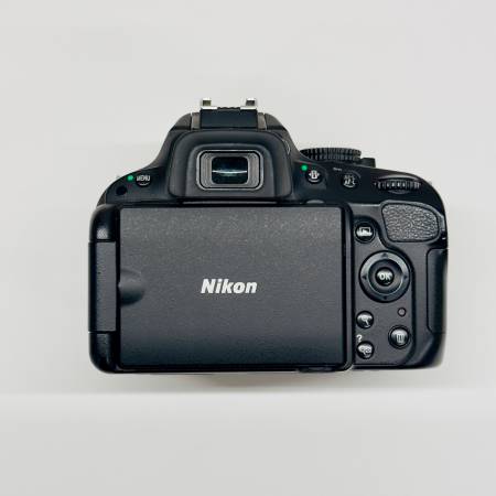 Nikon D5100 camera body - $300 (hayward / castro valley)63471132466435121