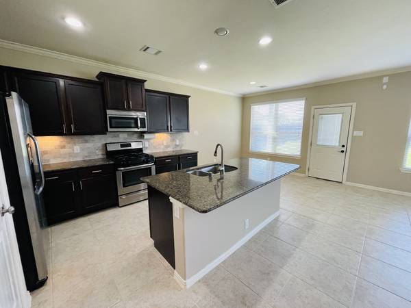 $355,000 / 4 habitaciones - 2360 pies² - ¡RICHMOND, TX! ¡ALQUILER CON OPCIÓN A COMPRA! ¡SIN CRÉDITO! ¡NO SE NECESITAN BANCOS! 4HAB/3BAÑOS (Richmond/Rosenberg)63906679597698124