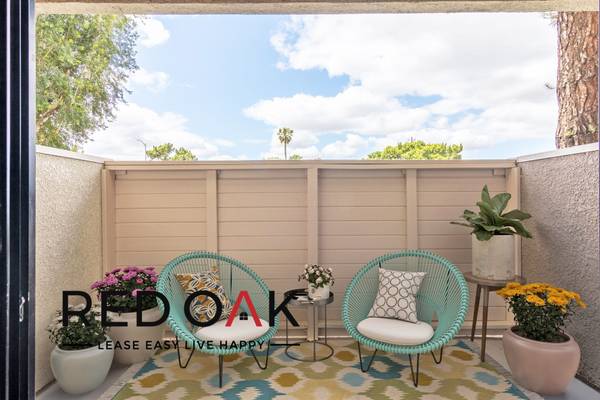 $1,325 / 179ft2 - Furnished Luxury Suite with In-Unit Laundry and Great Amenities! (Northridge)63701034732033124