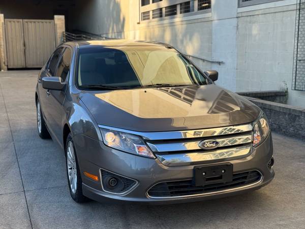 2011 FORD FUSION HÍBRIDO 4D SEDÁN * AHORRADOR DE GASOLINA 41/36 MPG - $7.499 (SW Portland * ¡FINANCIAMIENTO DISPONIBLE!)63469739351809121