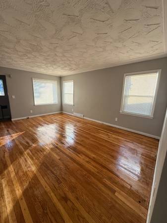 $1,400 / 3br - 11350 STOCKWELL - Nice 3br home east side near Denby - UPDATED INSIDE! (Detroit)64018942629763123