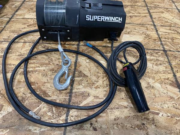 Superwinch 4500 LB. capacity 12 volt winch 1