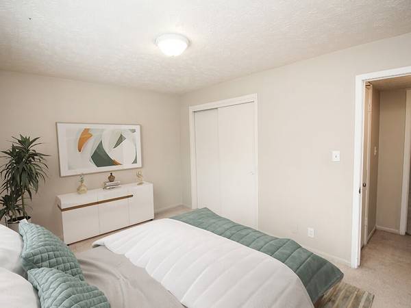 $1,249 / 2br - 1010ft2 - He who wakes up early gets the first opening! (3915 Winona Way, Sioux City, IA)63617082172673122