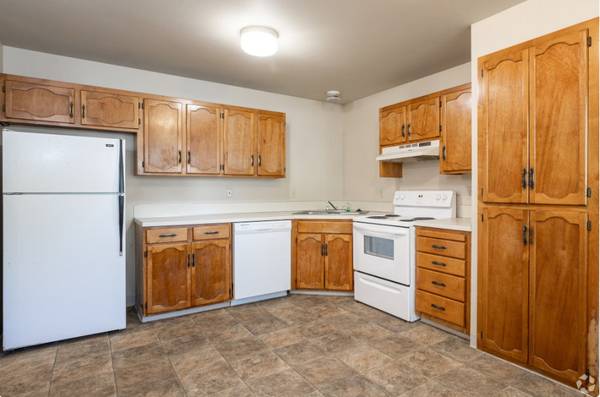 $1,300 / 1br - 772ft2 - Cozy Fireplace, Balcony & More in Our 1 BR Homes! (Boise)63794945754115124