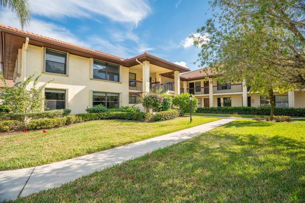 $235,000 / 2br - 1188ft2 - Hagamos un Trato. 🏡Actualizado 2/2 Unidad en Segundo Piso (South River Village)63823723231745120