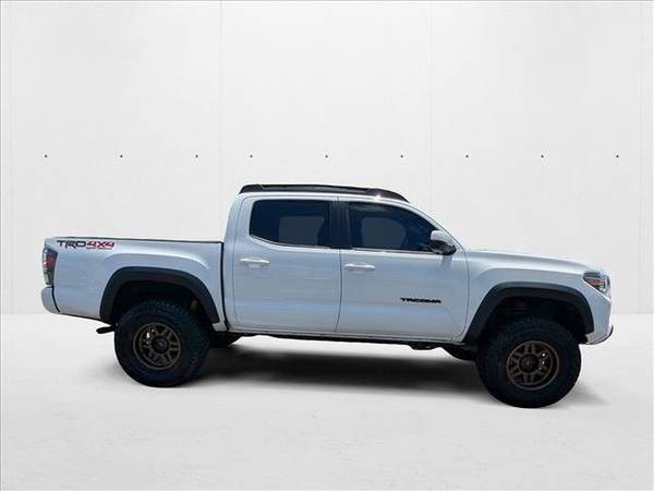 2021 Toyota Tacoma 4WD 4x4 Camioneta TRD Off Road Cabina Doble - $29,998 (Llame al *(386) 603-6783* para confirmar disponibilidad al instante)63470253560451123