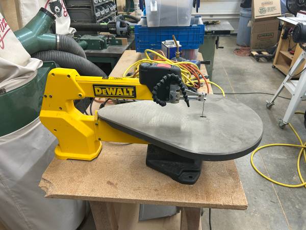 Dewalt Scroll Saw 1