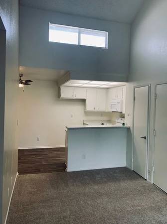 $1,550 / 422ft2 - Estudio acogedor, rincón para desayunar, piscina, comunidad con estilo de jardín! (Chatsworth)63701166640001123