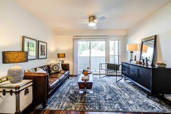 $1,522 / 2br - 885ft2 - Billiard Room, Patio/Balcony, Covered Parking (9800 219th Ave E., Bonney Lake, WA)63799881800961121