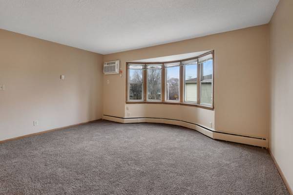 $1,250 / 2br - 750ft2 - 2 Bedroom Located In Richfield *Pleasant Apartments*63868701495809120